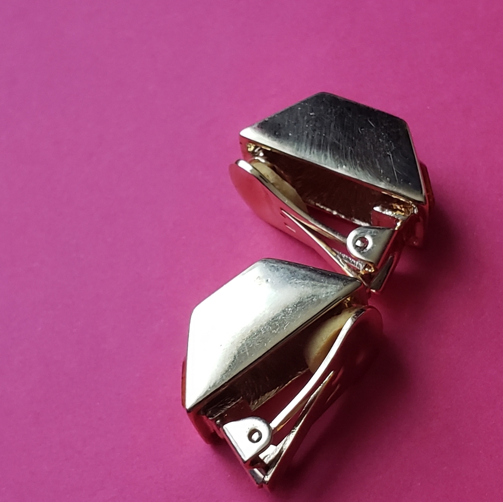 Glam Vtg Kjl Faceted Geometric Gold Clip On Earri… - image 3